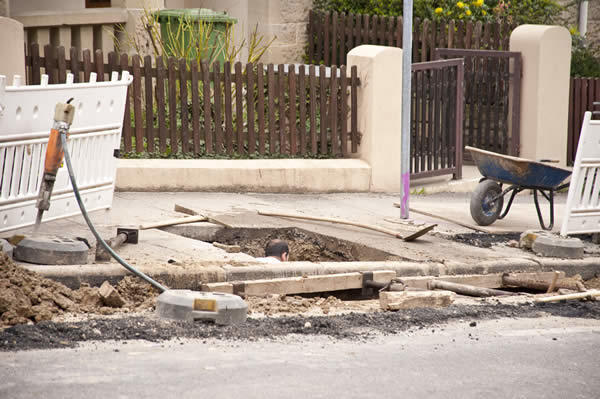 Connecting CCTV and Intercom without digging up the yard Connecting CCTV and Intercom without digging up the yard