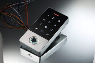 Standalone Touch IP68 Keypad with 13.56MHz RFID, Fingerprint Access, and WiFi (Tuya) - Image 2